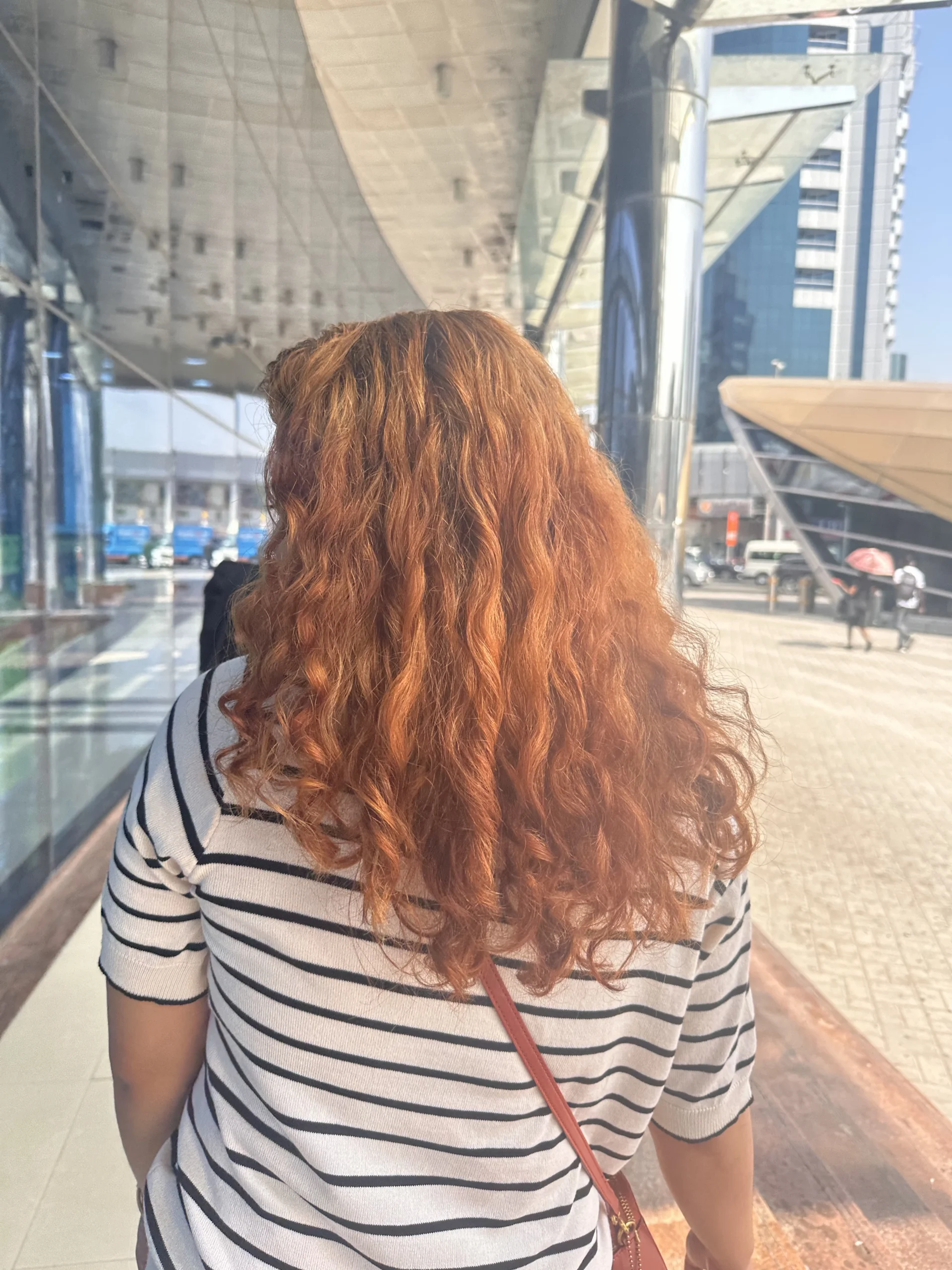 cycles through colours and cuts