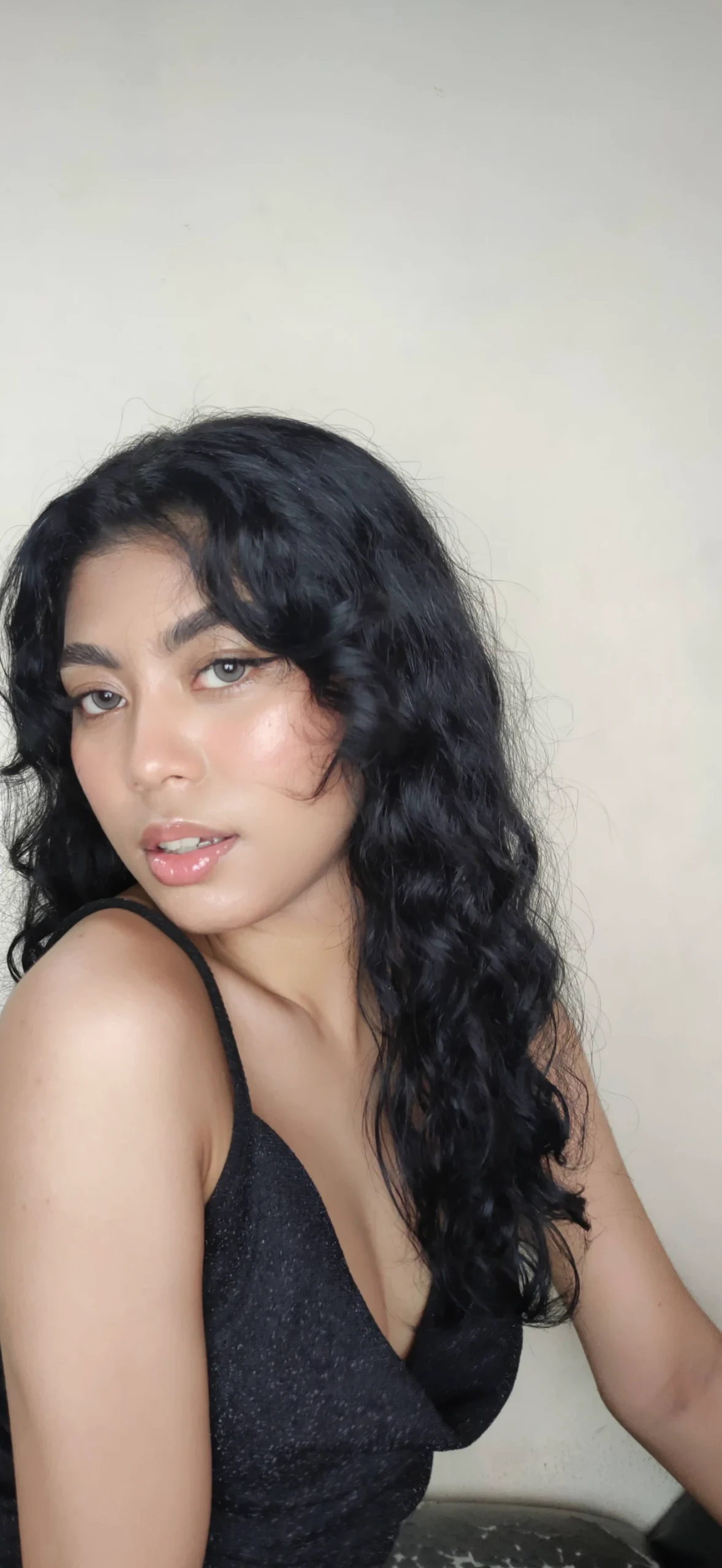 cycles through colours and cuts